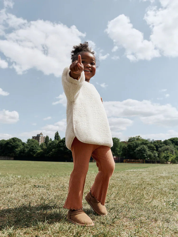 |Girl| Conjunto De Moletom e Legging Flare Teddy Borg Creme (3 meses a 7 anos)