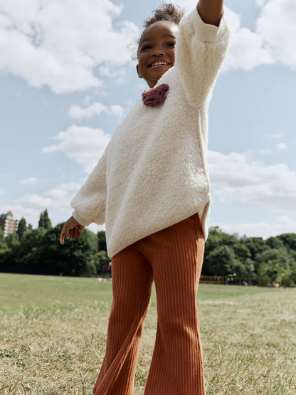 |Girl| Conjunto De Moletom e Legging Flare Teddy Borg Creme (3 meses a 7 anos)