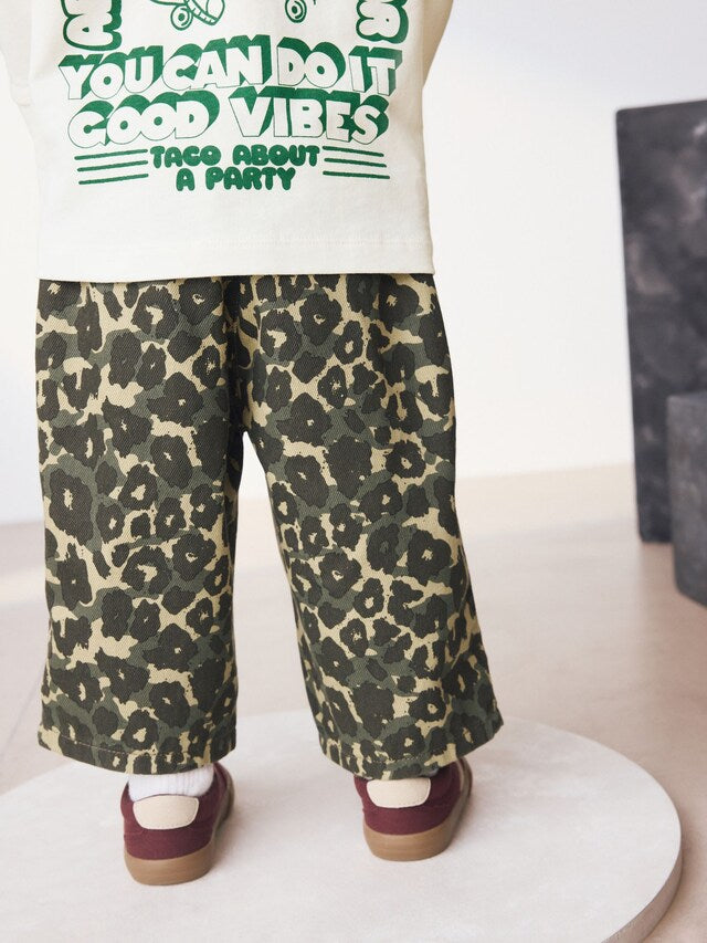 |Boy| Calça Larga Com Estampa De Leopardo Verde (3 meses a 7 anos)