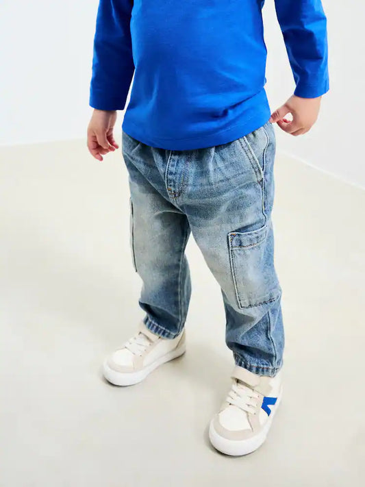 |Boy| Calça Jeans Cargo Azul Médio (3 meses a 7 anos)