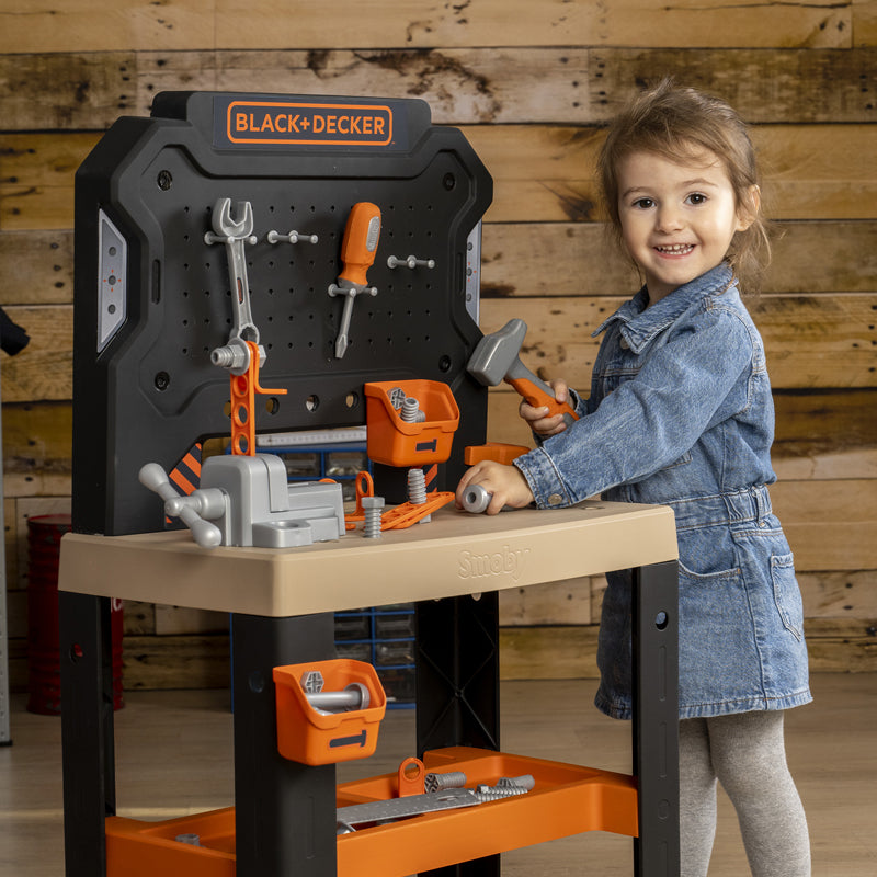 Black And Decker Bancada de Trabalho  Bricolo da Smoby – Oficina de "Faça Você Mesmo" com Ferramentas (Martelo, Chave de Fenda) e Plástico Reciclado – Para Crianças a Partir de 3 Anos