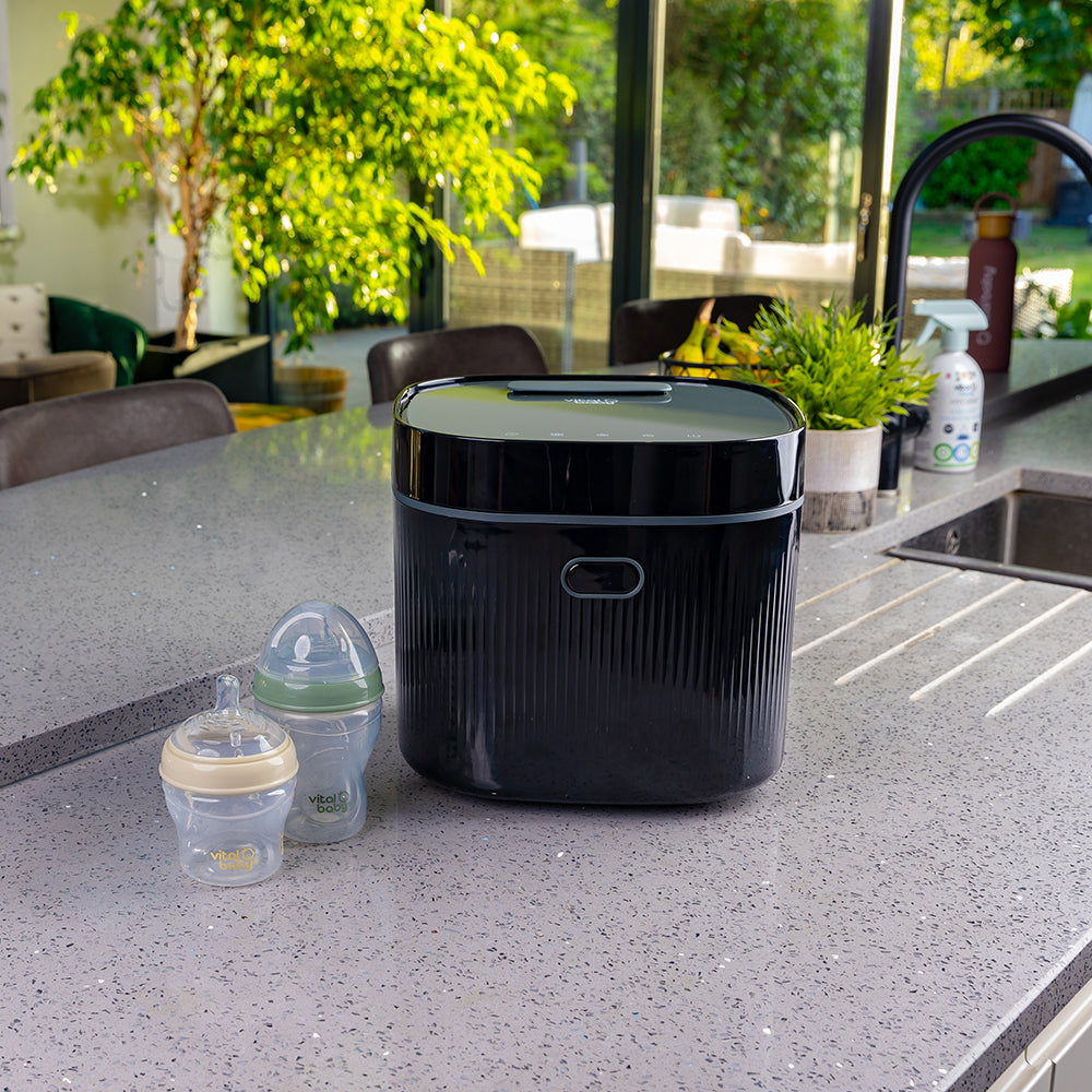 Vital Baby Esterilizador e secador UV Nurture Advanced Pro, cor preta ônix