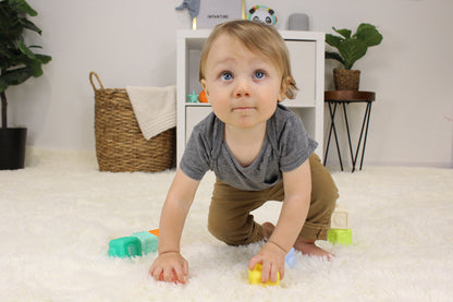 Conjunto de bolas multicoloridas texturizadas sensoriais Super SOFT da Infantino