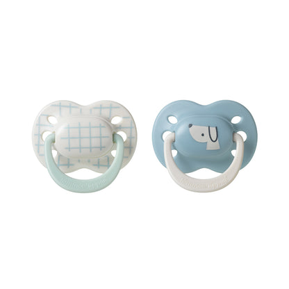 Tommee Tippee Chupeta Ultimate Fit para menino de 0 a 6 meses, pacote com 2 unidades, com protetor e bico de silicone.