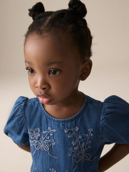 |Girl| Vestido Jeans Bordado Azul (3 meses a 8 anos)