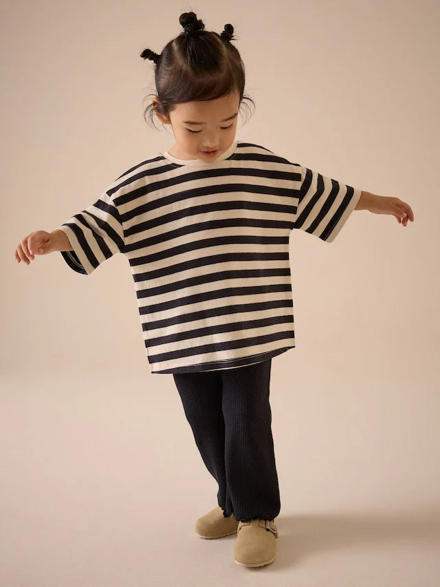 |Girl| Camiseta Feminina Listrada Preta e Branca Manga Curta 100% Algodão (3 meses a 7 anos)