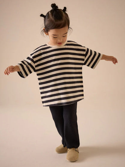 |Girl| Camiseta Feminina Listrada Preta e Branca Manga Curta 100% Algodão (3 meses a 7 anos)