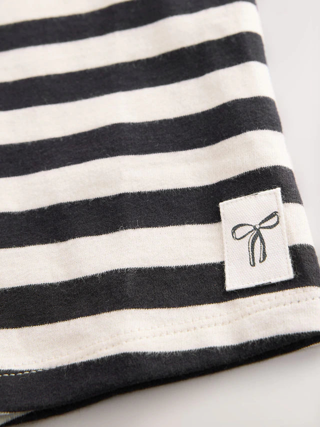 |Girl| Camiseta Feminina Listrada Preta e Branca Manga Curta 100% Algodão (3 meses a 7 anos)