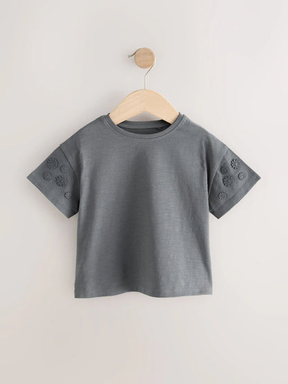 |Girl| Camiseta 100% Algodão De Manga Curta Cinza Carvão Daisy (3 meses a 7 anos)