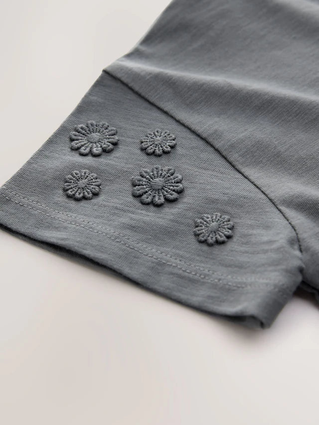 |Girl| Camiseta 100% Algodão De Manga Curta Cinza Carvão Daisy (3 meses a 7 anos)