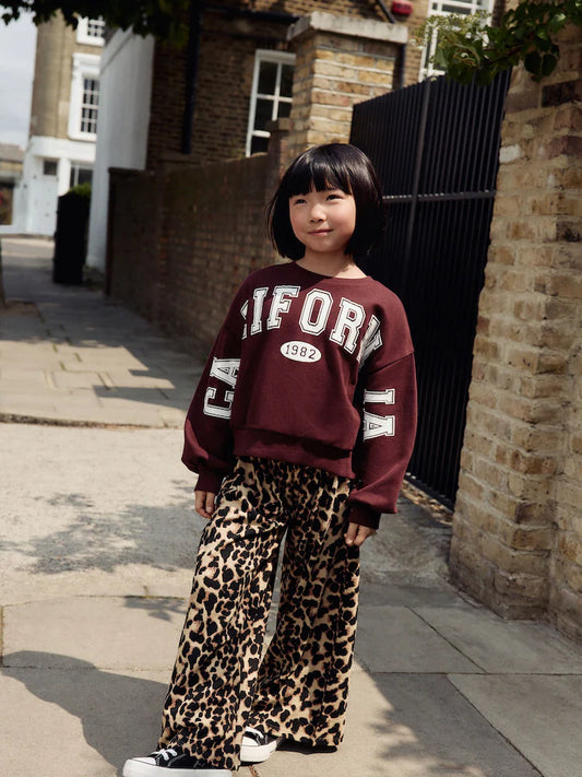 |BigGirl| Conjunto De Moletom Universitário Vermelho Bordô e Calças Largas Com Estampa Animal (3-16 anos)