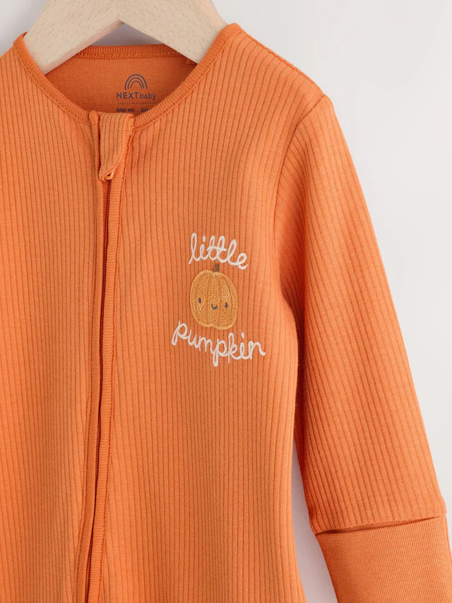 |BabyBoy| Macacão De Dormir Baby Little Pumpkin Marrom Ferrugem Com Zíper Bidirecional (0 meses a 3 anos)