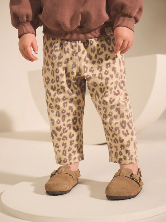 |Girl| Calça Jeans Mom Com Estampa De Leopardo (3 meses a 7 anos)