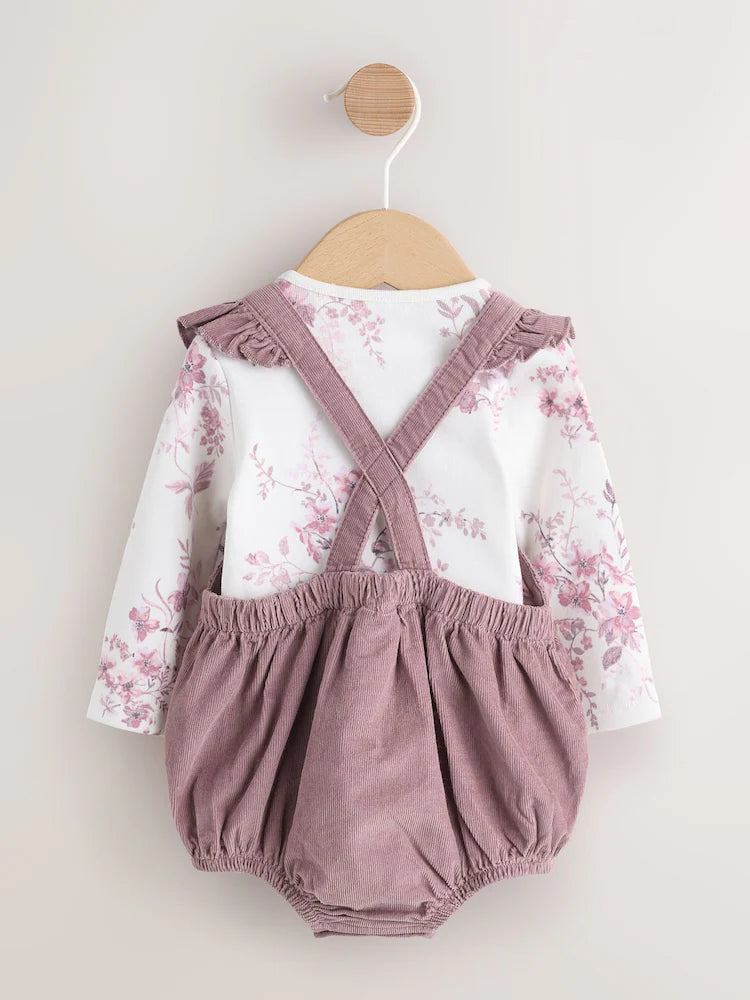 |BabyGirl| Conjunto De 3 Peças Para Bebê: Macacão, Body De Manga Comprida e Meia-Calça em veludo cotelê roxo e branco.