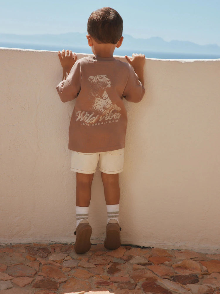 |Boy| Camiseta De Manga Curta Com Estampa De Tigre Wild Vibes Em Tons Neutros/Bege (3 meses a 7 anos)