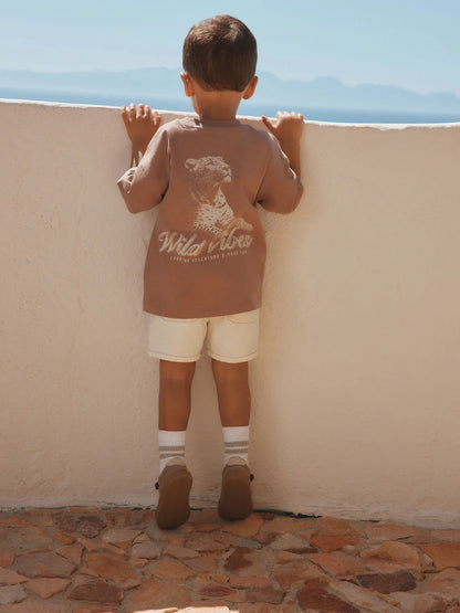 |Boy| Camiseta De Manga Curta Com Estampa De Tigre Wild Vibes Em Tons Neutros/Bege (3 meses a 7 anos)