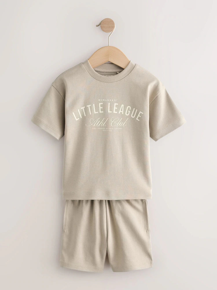 |Boy| Conjunto De Camiseta De Manga Curta e Shorts Com Estampa De Slogan Nas Costas Em preto e creme (2 peças)