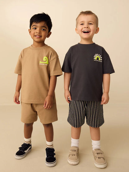 |Boy| Conjunto De Camiseta De Manga Curta e Shorts Com Estampa De Ondas Em Preto e Bege (3 meses a 7 anos)