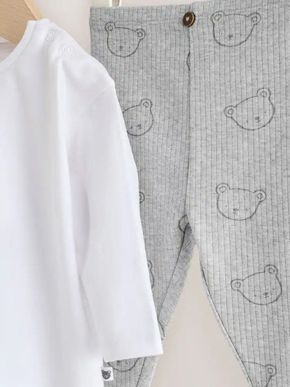 |BabyBoy| Conjunto de Blusa e Legging para Bebê com Estampa Delicada de Urso – Branco/Cinza (0 meses a 2 anos)