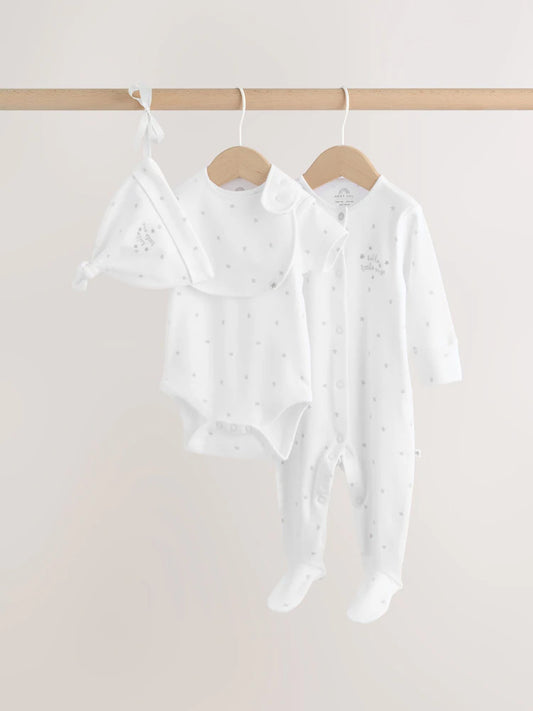 |BabyGirl| Conjunto De 4 Peças Para Bebê: Macacão, Body, Touca e Babador Brancos (0-9 meses)