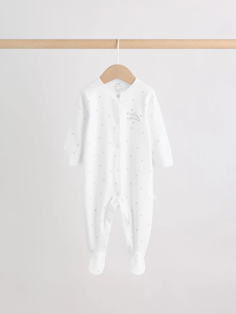 |BabyGirl| Conjunto De 4 Peças Para Bebê: Macacão, Body, Touca e Babador Brancos (0-9 meses)
