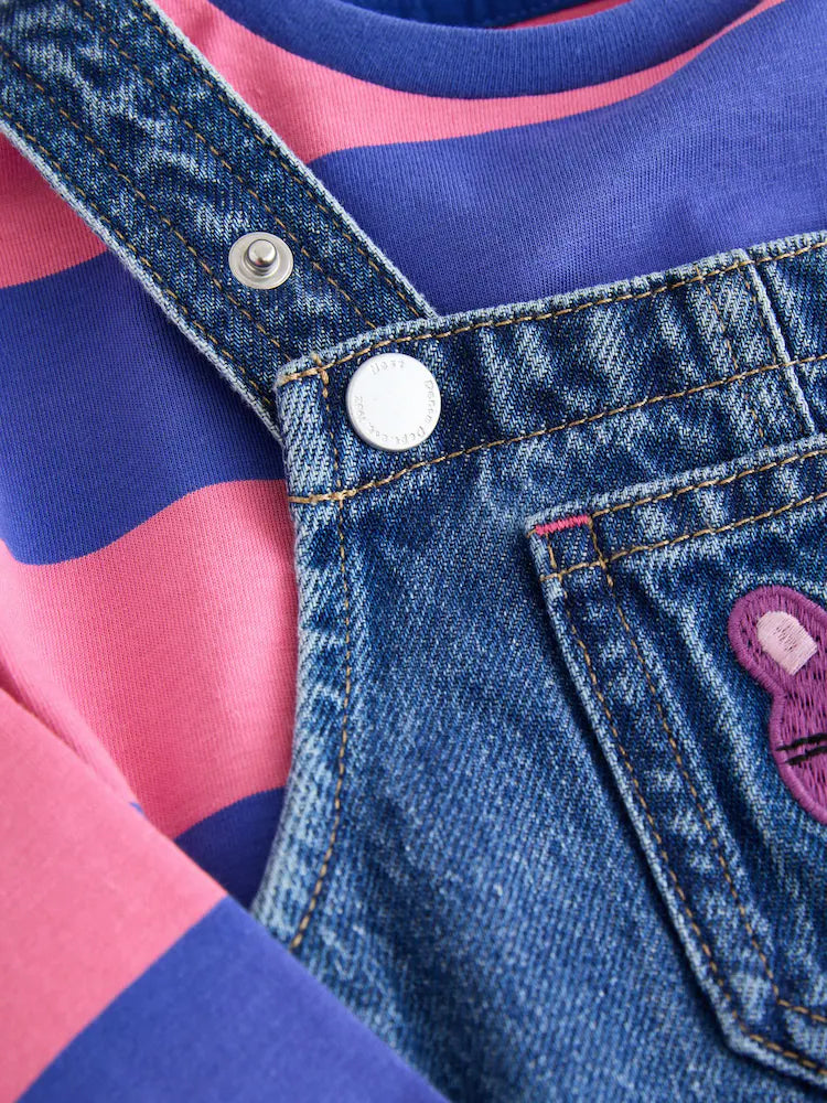 |Girl| Conjunto de Jardineira Jeans Bordada com Listras Azuis/Rosas (3 meses a 7 anos)