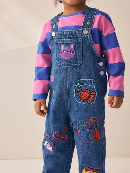 |Girl| Conjunto de Jardineira Jeans Bordada com Listras Azuis/Rosas (3 meses a 7 anos)