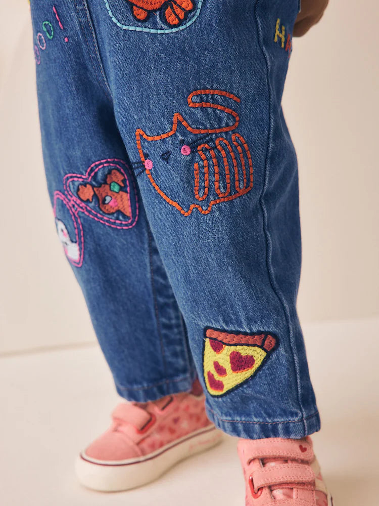 |Girl| Conjunto de Jardineira Jeans Bordada com Listras Azuis/Rosas (3 meses a 7 anos)