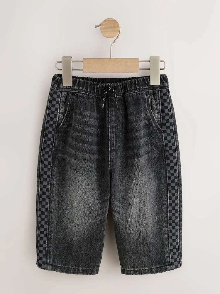 |Boy| Calça Jeans Cinza com Modelagem Larga e Faixa Lateral em Xadrez (3 meses a 7 anos)