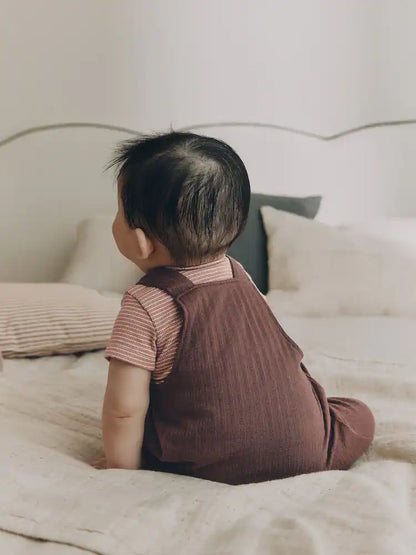 |BabyBoy| Conjunto De Bebê com Jardineira de Malha e Body – Urso Marrom (0 meses a 2 anos)