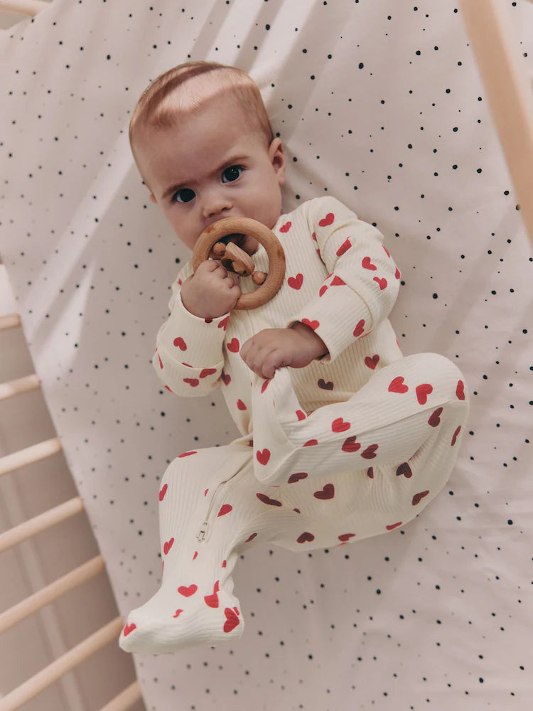 |BabyGirl| Macacão Infantil Com Zíper Duplo e Estampa De Coração Vermelho Para o Dia Dos Namorados (0-2 anos)