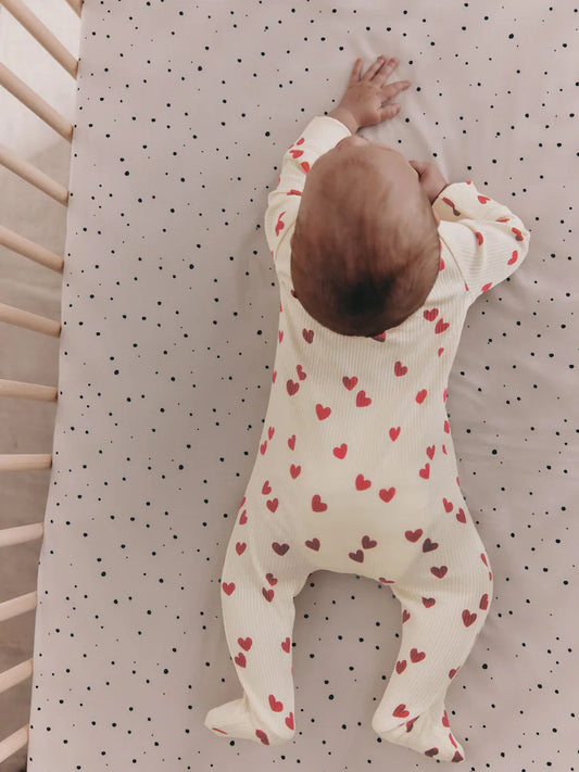 |BabyGirl| Macacão Infantil Com Zíper Duplo e Estampa De Coração Vermelho Para o Dia Dos Namorados (0-2 anos)