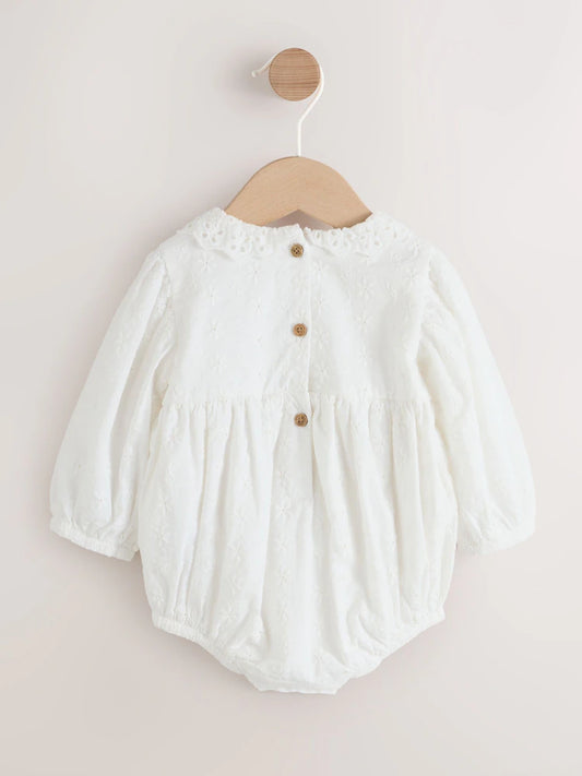 |BabyGirl| Macacão Branco Para Bebê (0 meses a 2 anos)