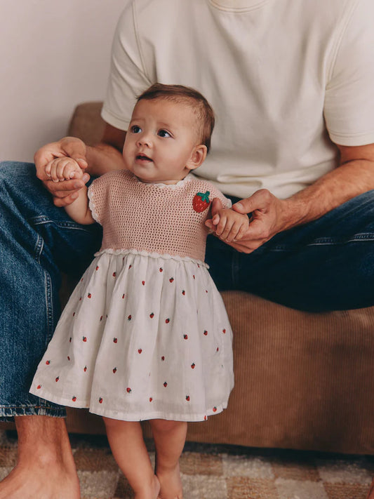 |BabyGirl| Vestido De Crochê Rosa Com Estampa De Morango Para Bebê (0 meses a 2 anos)