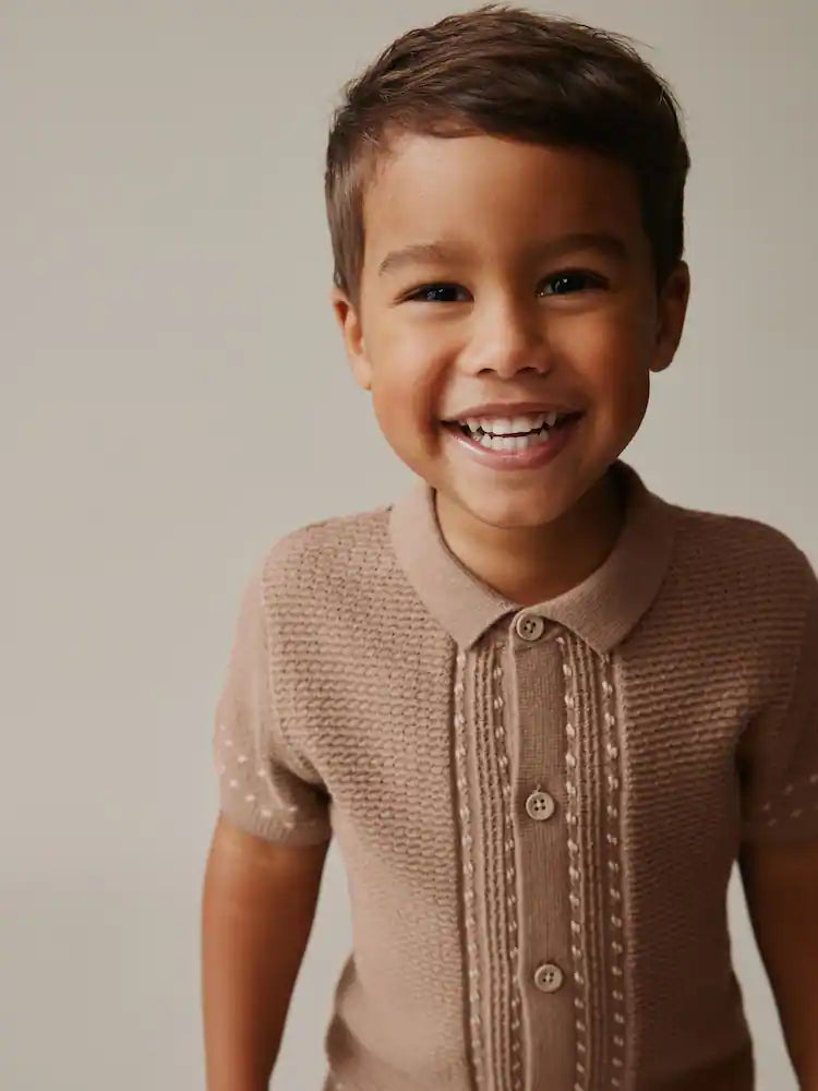 |Boy| Conjunto De Camisa Polo e Shorts Em Tricô Texturizado Marrom-Claro Com Botões (3 meses a 10 anos)
