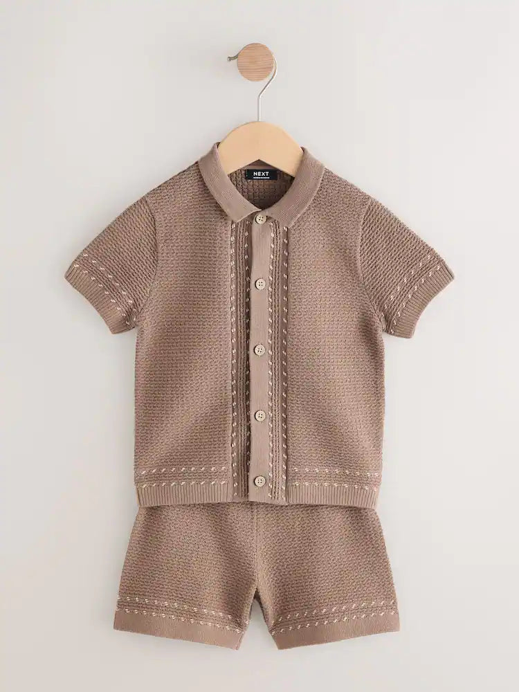 |Boy| Conjunto De Camisa Polo e Shorts Em Tricô Texturizado Marrom-Claro Com Botões (3 meses a 10 anos)