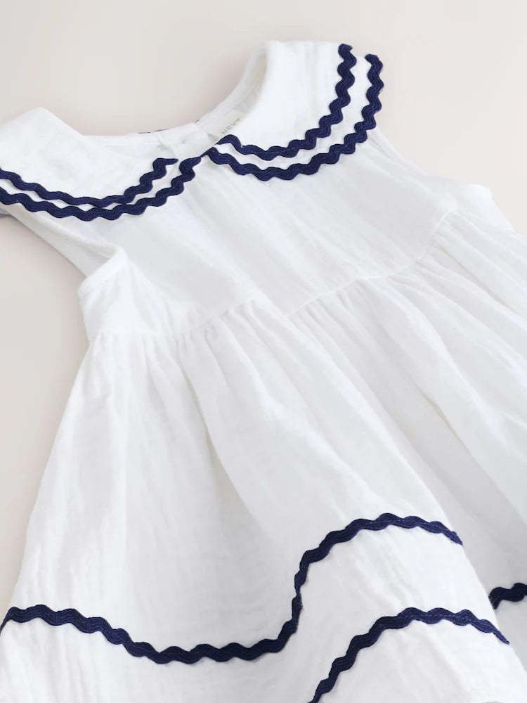 |Girl| Vestido Branco Com Gola De Sianinha (3 meses a 8 anos)