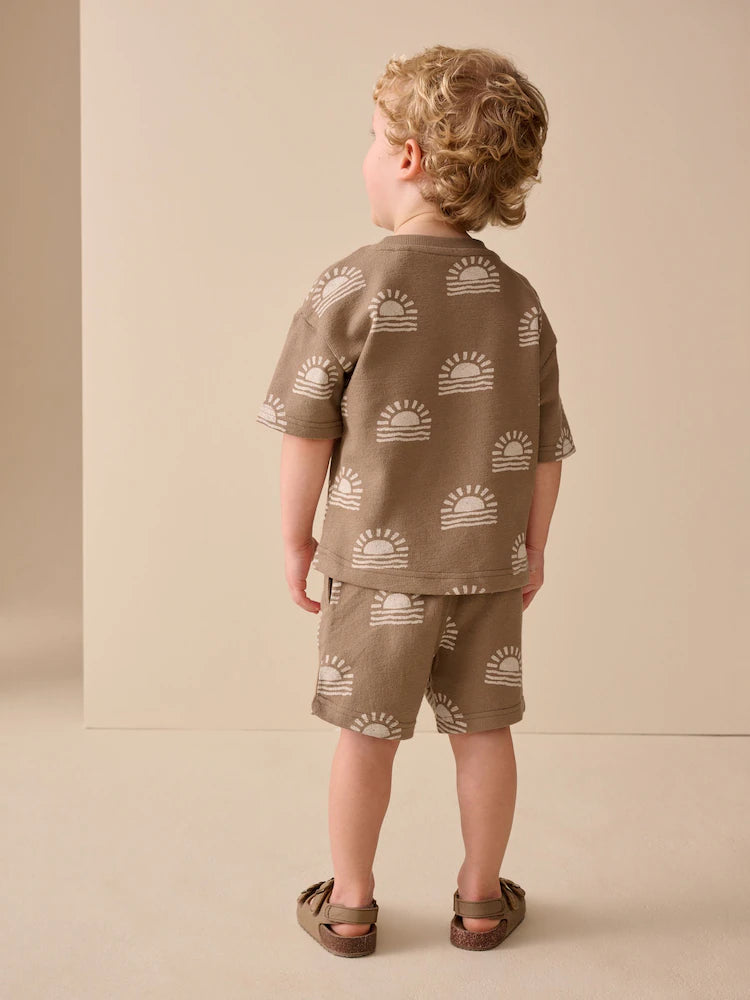 |Boy| Conjunto De Camiseta De Manga Curta e Shorts Com Estampa Total Brown Sun (3 meses a 7 anos)