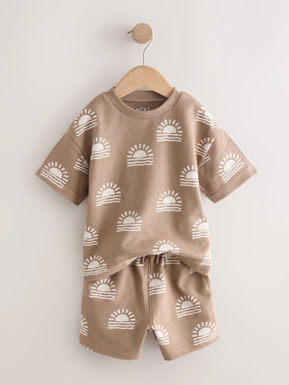 |Boy| Conjunto De Camiseta De Manga Curta e Shorts Com Estampa Total Brown Sun (3 meses a 7 anos)