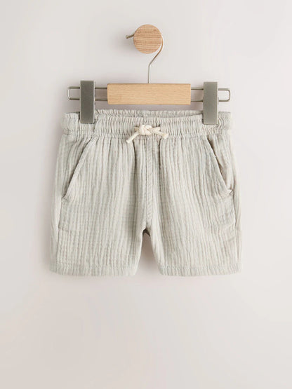 |Boy| Kit com 3 Shorts de Textura Macia (Cores Neutras, Verde-sálvia e Azul-claro) – Modelo de Vestir (3 meses a 7 anos)