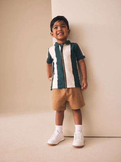 |Boy| Conjunto De Polo De Manga Curta e Shorts Listrados Em Verde/Cru (3 meses a 7 anos)