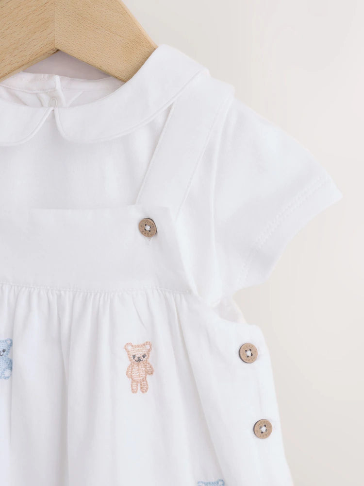 |BabyGirl| Conjunto De Jardineira e Body De Tecido Branco Bordado Com Urso (0 meses a 3 anos)