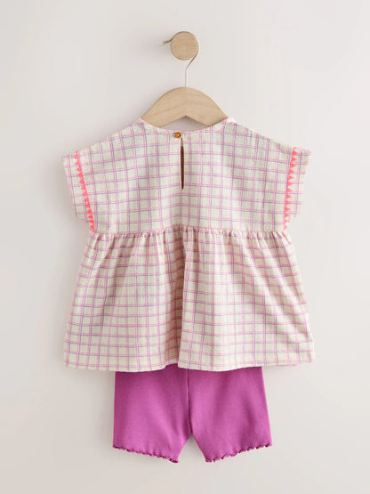|Girl| Conjunto de Blusa Peplum com Bordado de Frutas Roxas e Shorts Ciclista (3 meses a 7 anos)