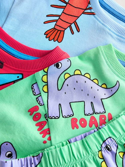 |Boy| Conjunto De 3 Pijamas Curtos Com Estampas Variadas De Dinossauro, Escavadeira e Lagosta nas cores azul, verde e vermelho (tamanhos de 9 meses a 8 anos)