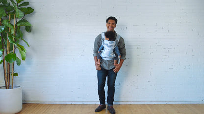 Infantino Porta-bebês conversível Flip Advanced 4 em 1 azul camuflado