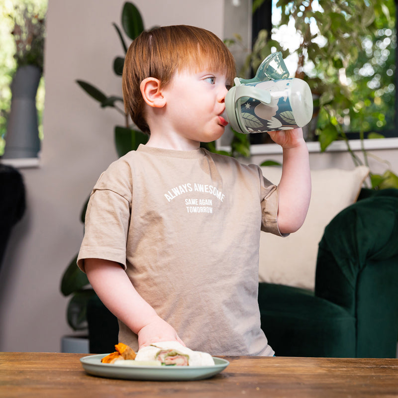 Vital Baby Copo térmico Hydrate Easy Sipper com estampa de selva que brilha no escuro, 350ml