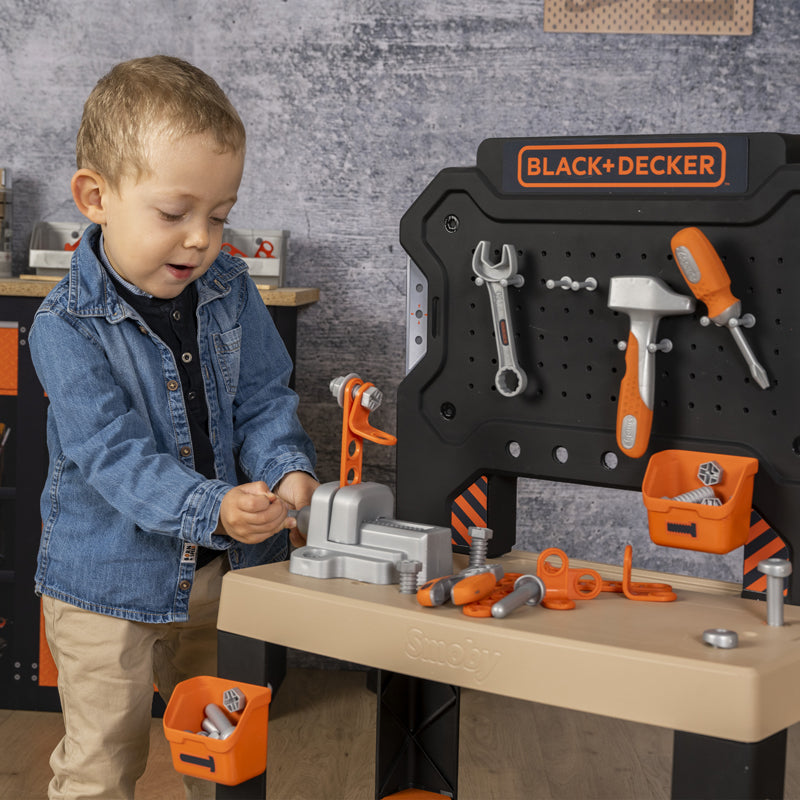 Black And Decker Bancada de Trabalho  Bricolo da Smoby – Oficina de "Faça Você Mesmo" com Ferramentas (Martelo, Chave de Fenda) e Plástico Reciclado – Para Crianças a Partir de 3 Anos