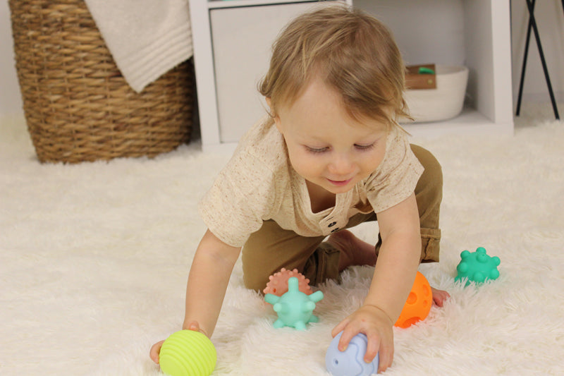 Conjunto de bolas multicoloridas texturizadas sensoriais Super SOFT da Infantino