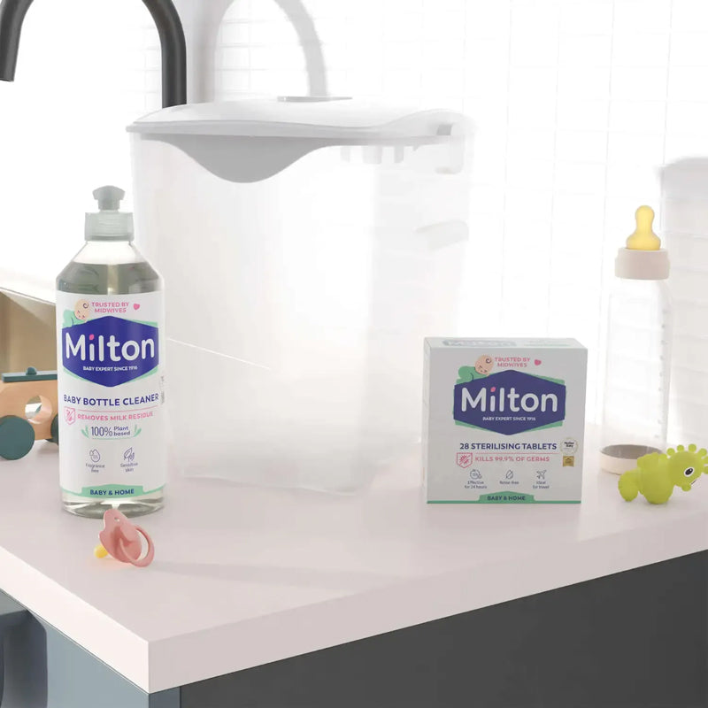 Milton Kit inicial com comprimidos e esterilizador de água fria.