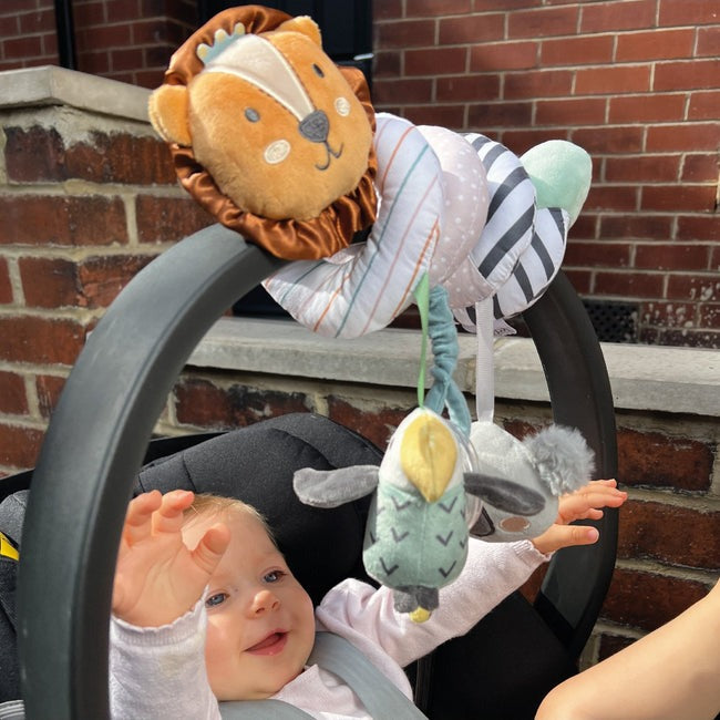 Nuby Espiral de Aventuras com Animais Envolve a alça da cadeirinha do carro ou a barra do carrinho de bebê